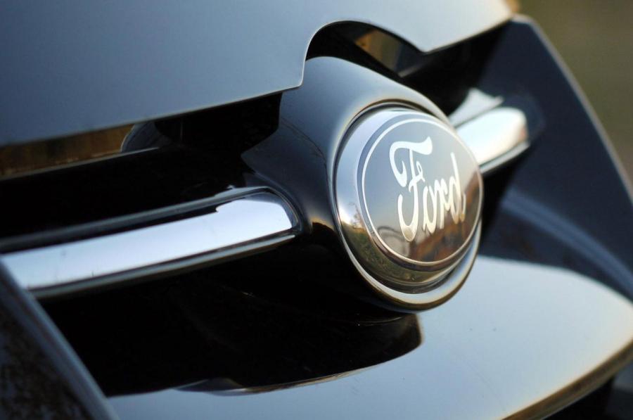  Ford Focus Titanium 2012 года  (фото 35 из 37)